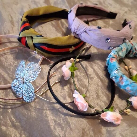 Large lot of Assorted Hair Accessories - Vintage to Mod main image 5